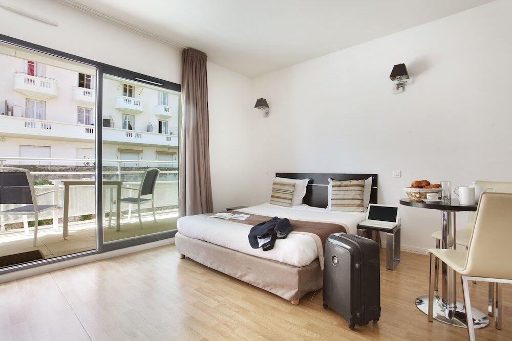 Foto de una habitación de Aparthotel Odalys City Beausoleil les Hauts de la Principauté