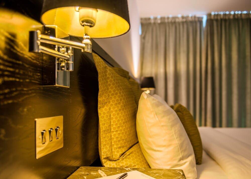 Foto de una habitación de The Vincent Hotel