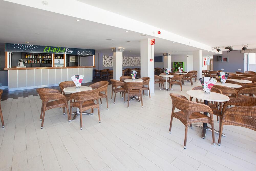 Foto de restauración de Aparthotel Grupotel Revoli