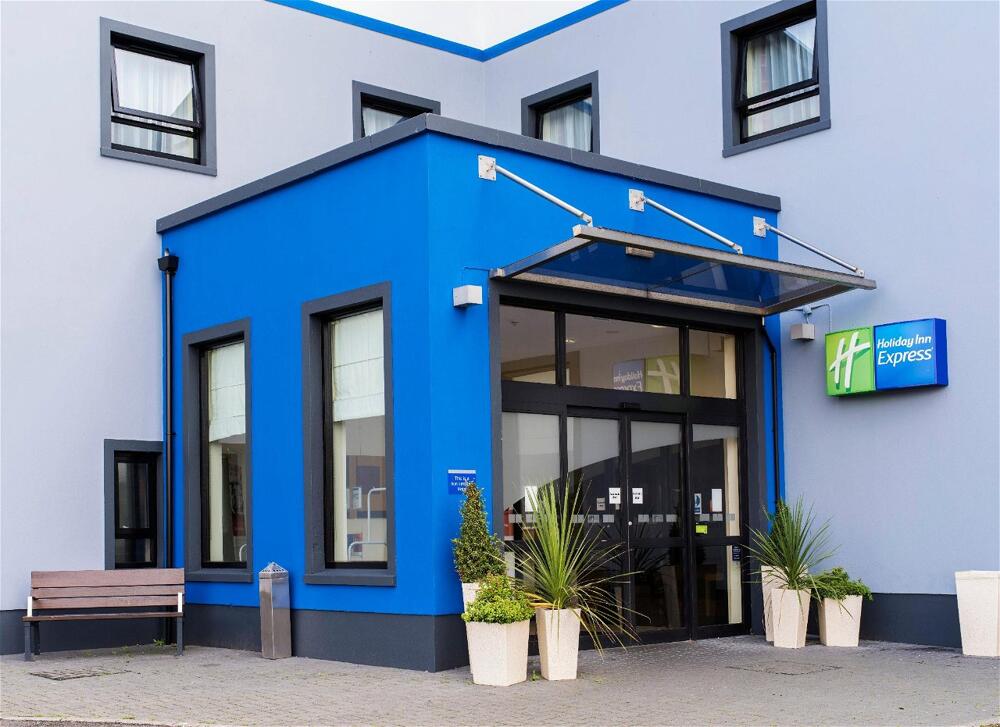 Foto del exterior de Holiday Inn Express Antrim, an IHG Hotel