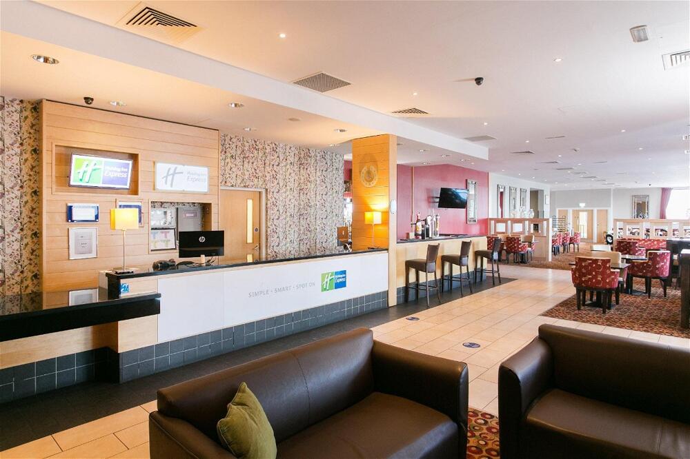 Foto de las zonas nobles de Holiday Inn Express Antrim, an IHG Hotel