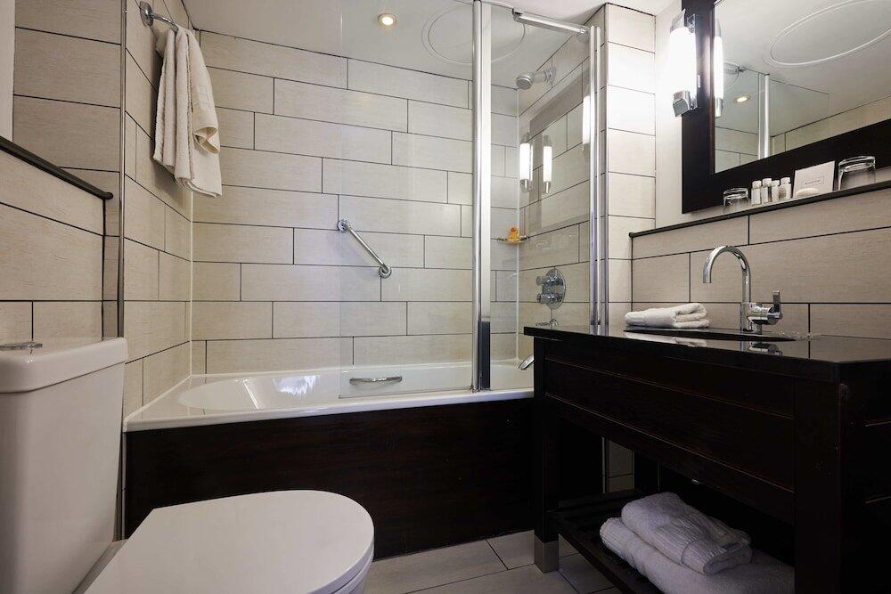 Foto del baño de Heywood House Hotel, BW Signature Collection