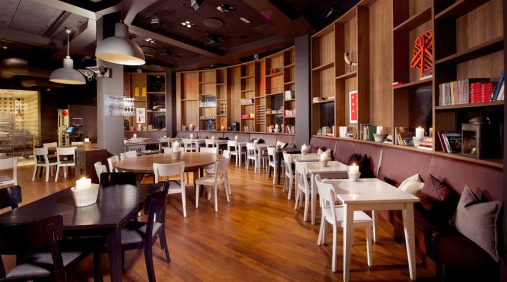 Foto de restauración de Clarion Collection Hotel Folketeateret