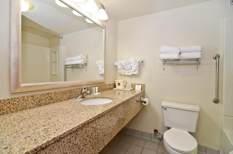 Foto general de Hotel Country Inn &amp;amp; Suites by Radisson, Alpharetta, GA