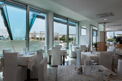 Foto de restauración de Hotel Le Soleil