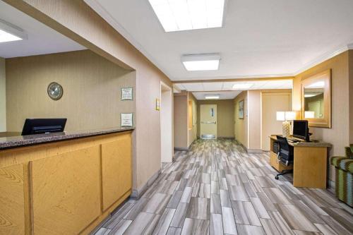 Foto de las zonas nobles de Hotel La Quinta Inn by Wyndham Auburn Worcester
