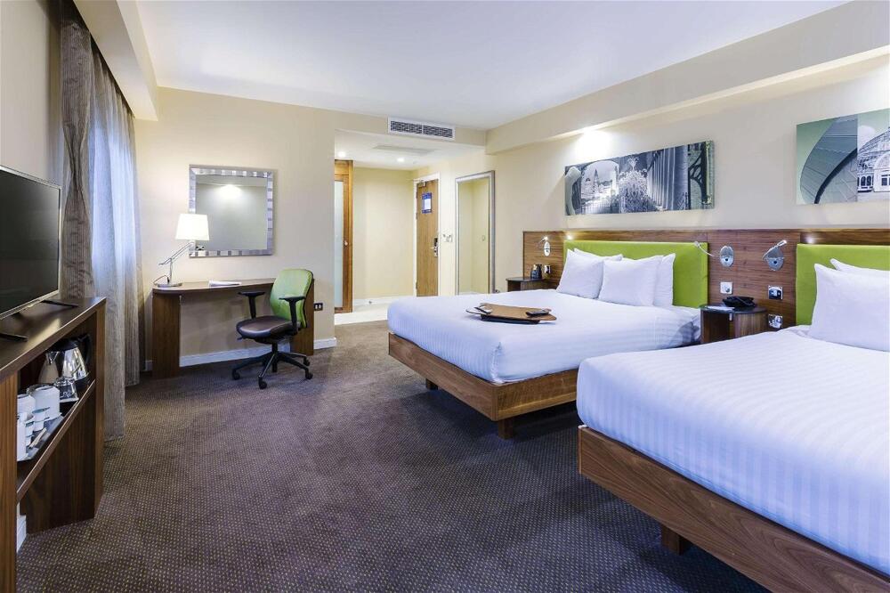 Foto de una habitación de Hotel Hampton by Hilton Liverpool/John Lennon Airport