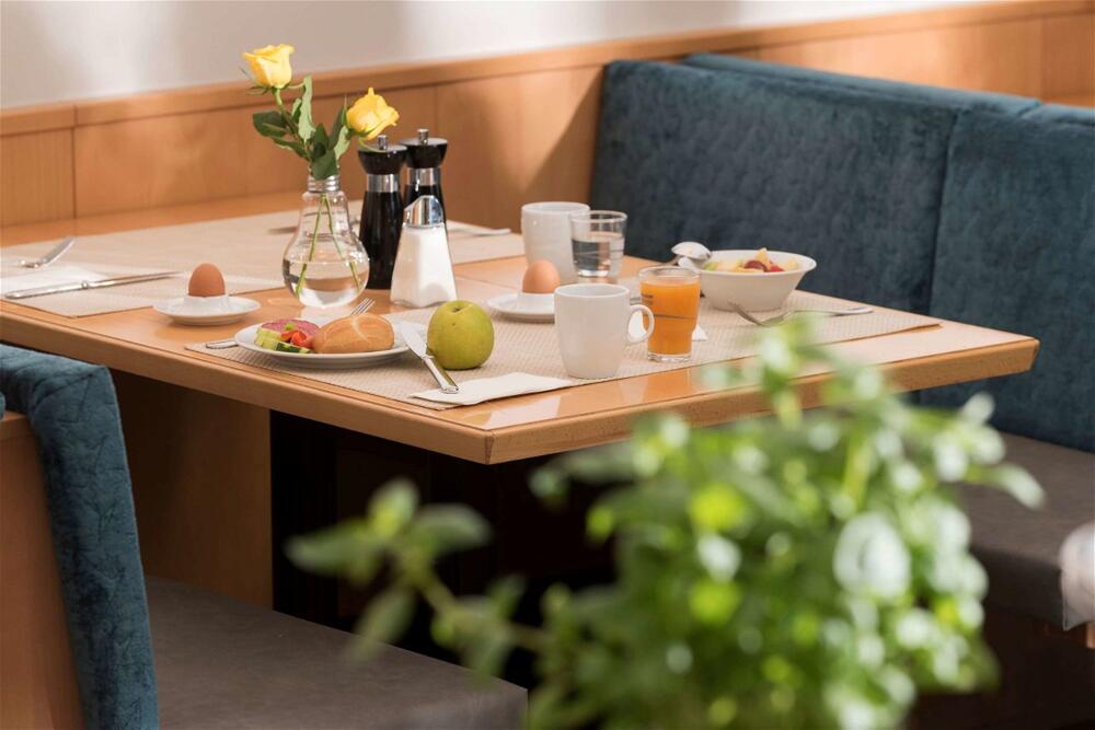 Foto de restauración de Hotel Ramada by Wyndham Hannover