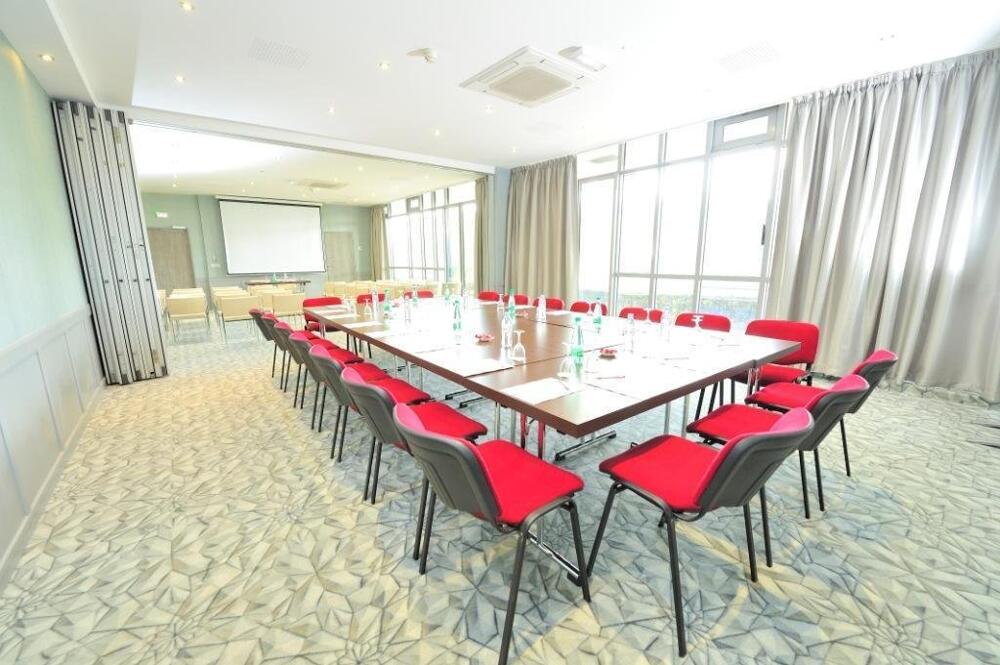 Foto de los servicios de Hotel Best Western Plus Palais Des Congres