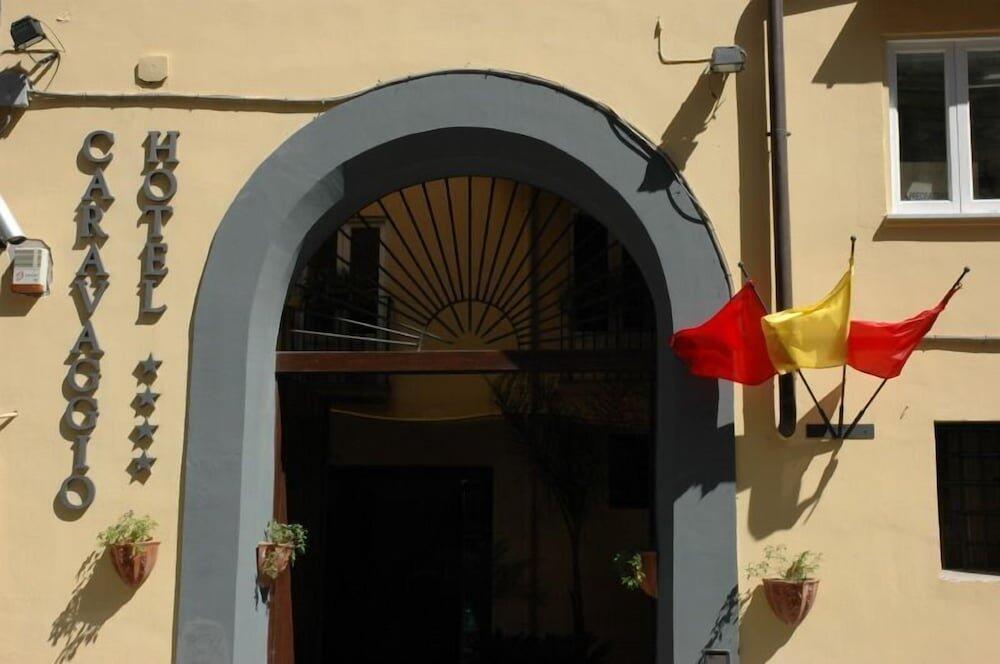 Foto del exterior de Caravaggio Hotel