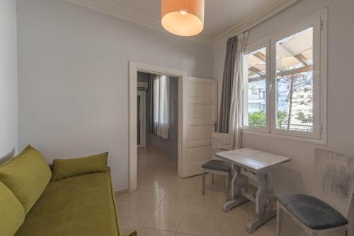 Foto de restauración de Kimon Athens Hotel