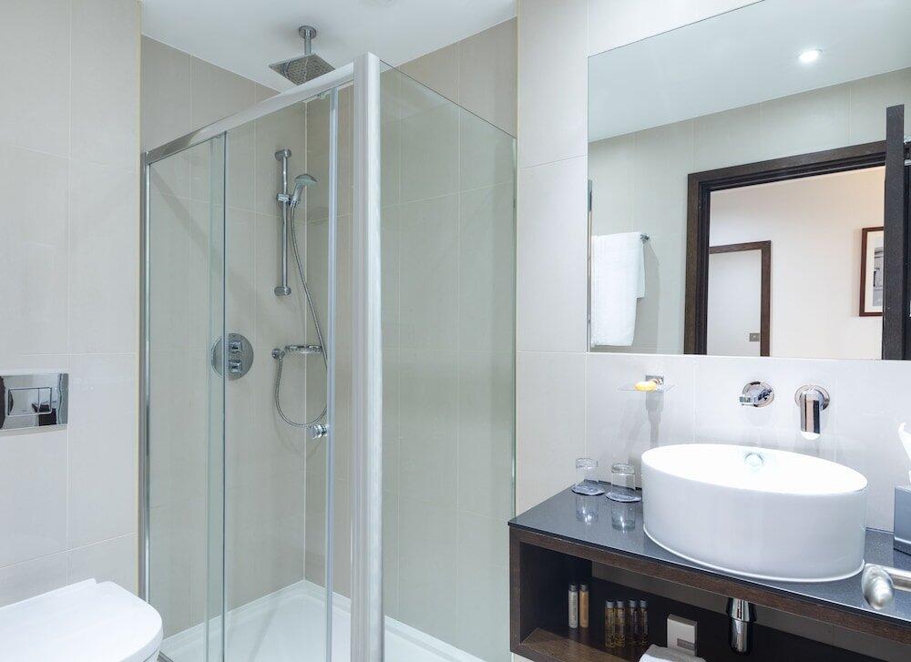 Foto del baño de Hotel Park Grand London Heathrow