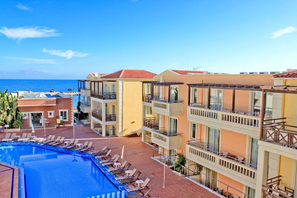 Foto del exterior de Porto Kalamaki Hotel