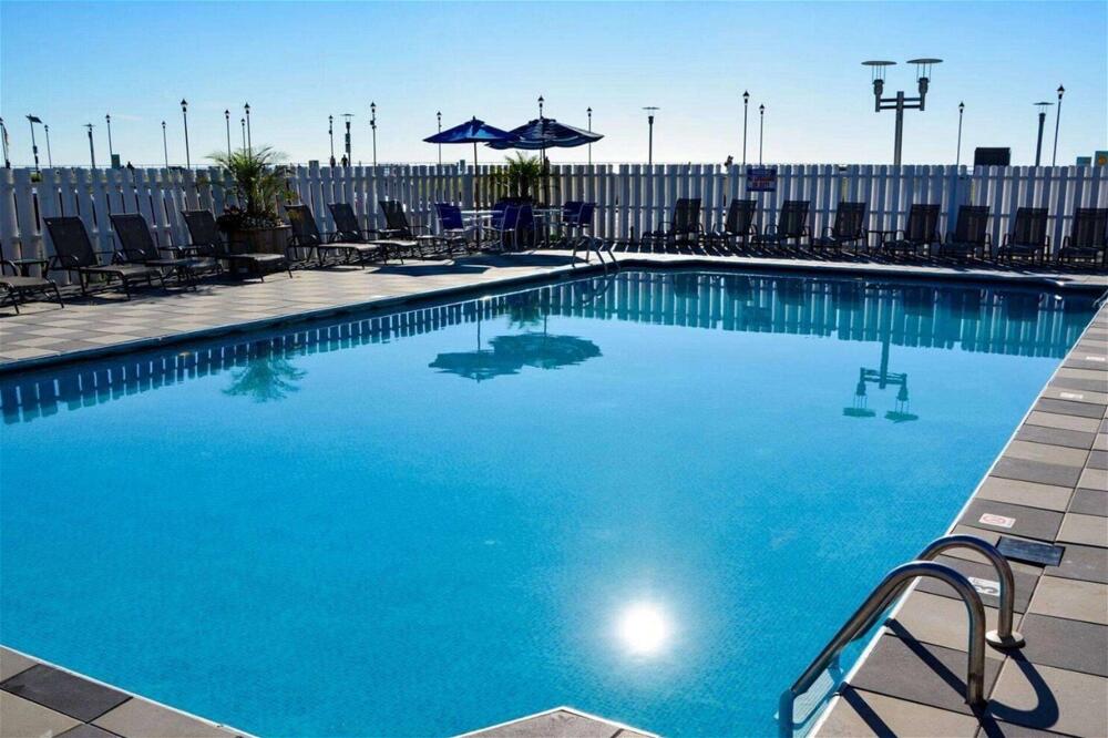 Foto de los servicios de Berkeley Oceanfront Hotel