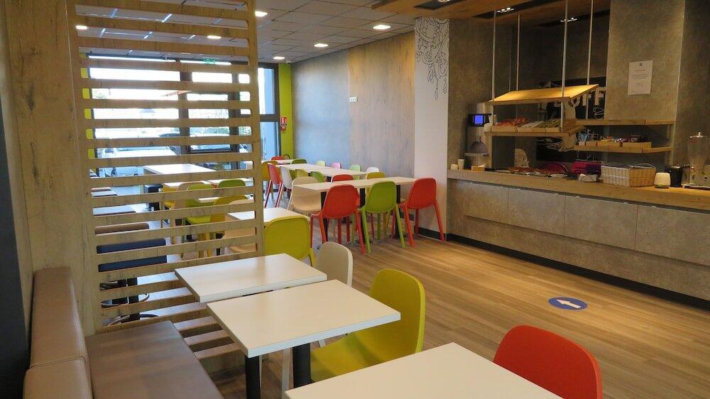 Foto de restauración de Hotel ibis budget Tours Centre Gare