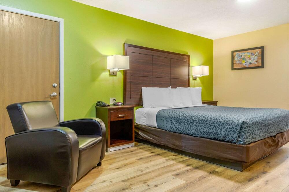 Foto de una habitación de Motel Econo Lodge West - Coors Blvd