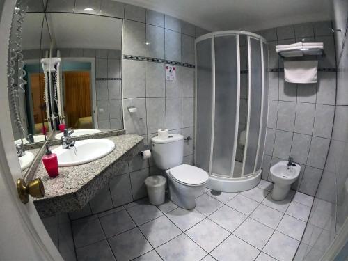 Foto del baño de Apartamentos Curasol