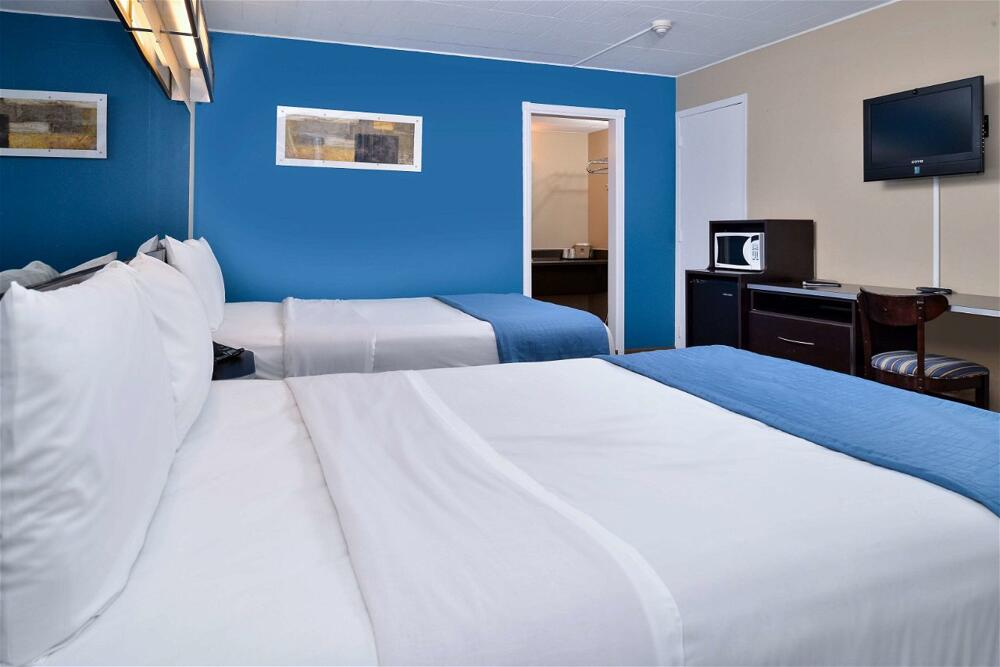 Foto de una habitación de Motel Canadas Best Value Inn St. Catharines