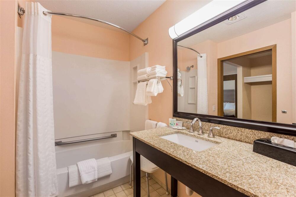 Bathroom – Hotel Quality Inn