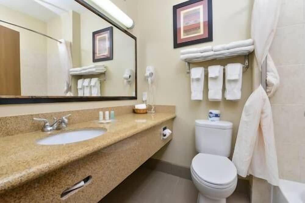 Foto del baño de Holiday Inn Express &amp;amp; Suites - Santa Fe, an IHG Hotel