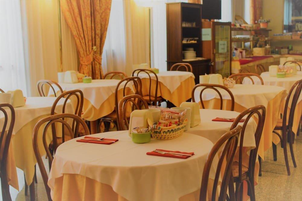 Foto de restauración de Hotel Donatello