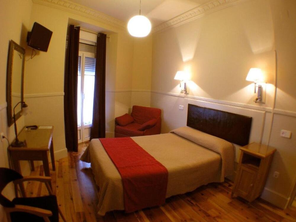 Foto de una habitación de Hostal Canovas