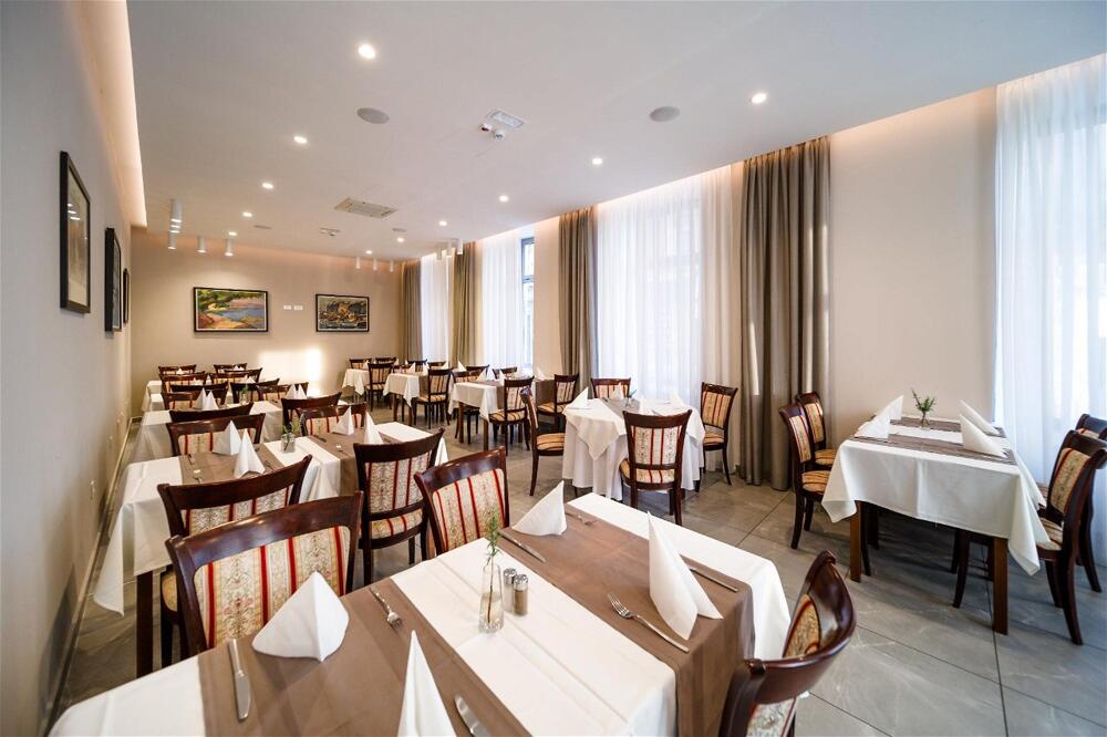 Foto de restauración de Hotel Continental