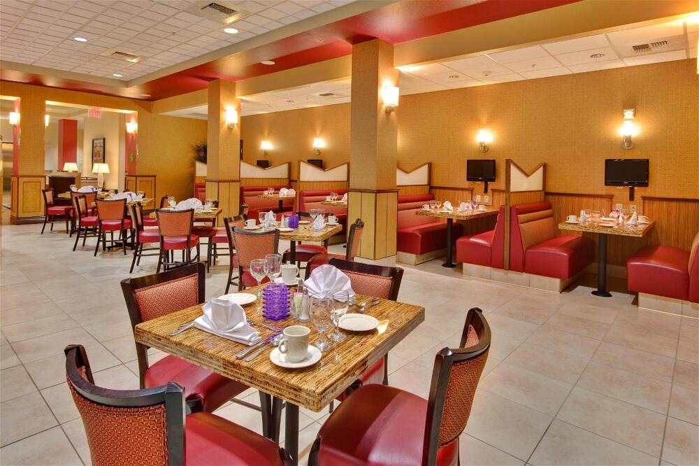 Foto de restauración de Hotel Holiday Inn &amp;amp; Suites Bakersfield