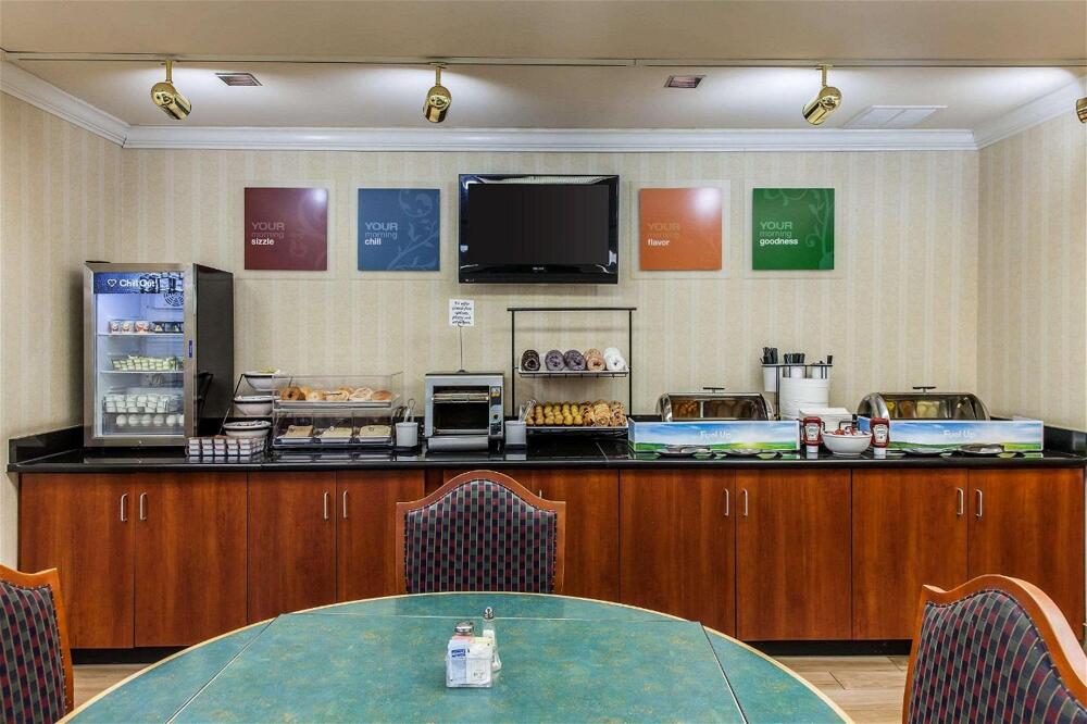 Foto de restauración de Hotel Comfort Inn Pentagon City