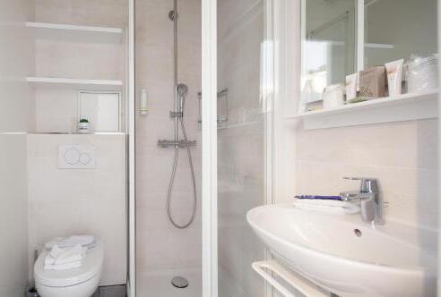Foto del baño de HOTEL DE PARIS MONTPARNASSE
