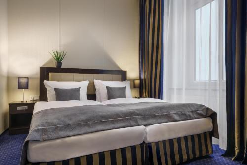 Room – Novum Hotel Continental Hamburg Hauptbahnhof
