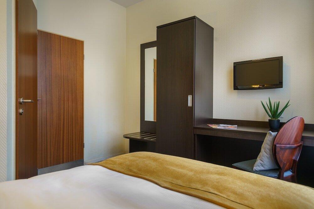 Room – Novum Hotel Continental Hamburg Hauptbahnhof