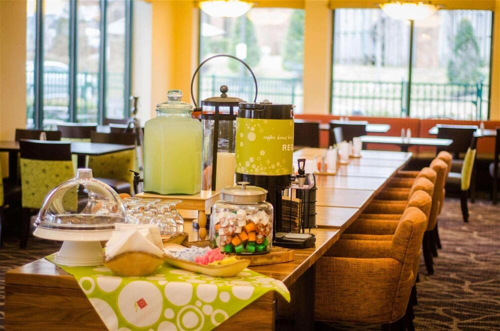 Foto de restauración de Hotel Hilton Garden Inn Bowling Green