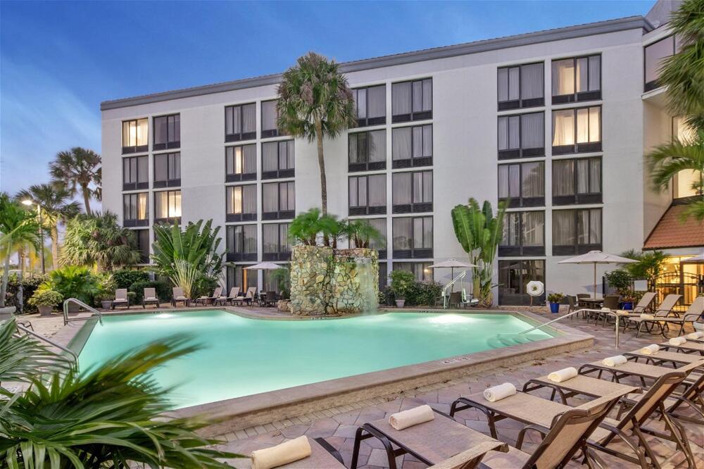 Foto de los servicios de Hotel Crowne Plaza Fort Myers At Bell Tower Shops
