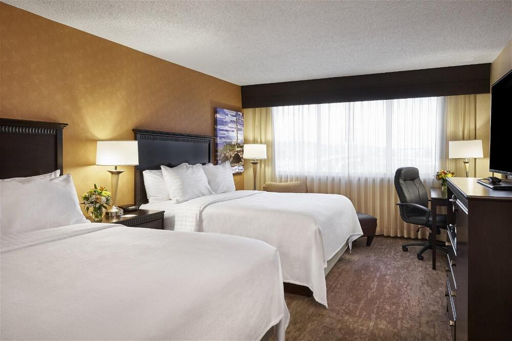 Foto de una habitación de Holiday Inn Alexandria at Carlyle, an IHG Hotel