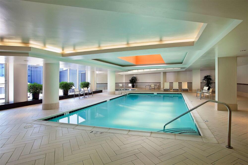 Foto de los servicios de Hotel Embassy Suites Washington D.C. - at the Chevy Chase Pavilion