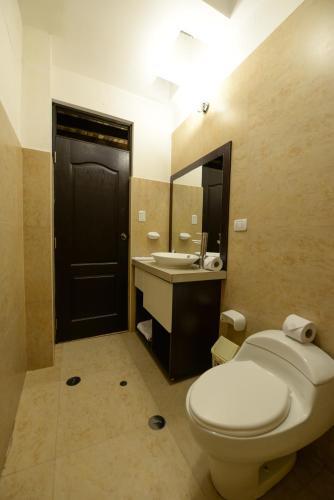 Foto del baño de Yabar Hotel Plaza