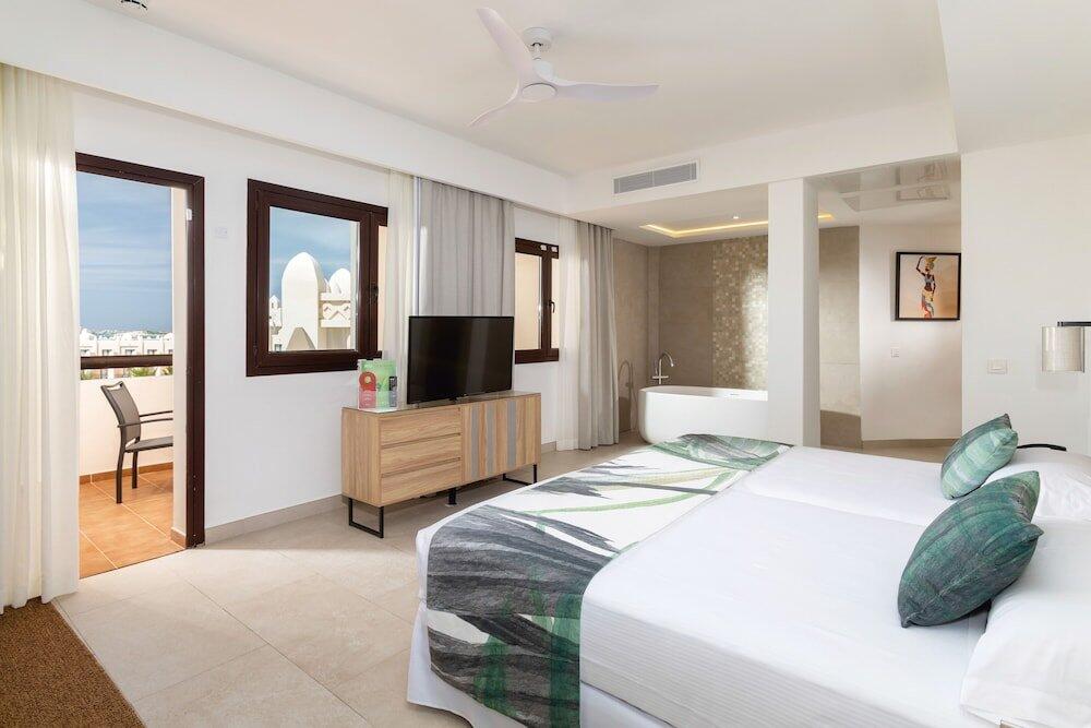 Foto de una habitación de Hotel Riu Karamboa - All Inclusive - Adults Only