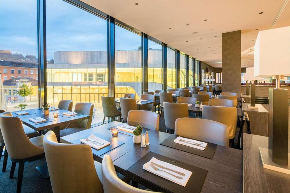 Foto de restauración de Best Western Premier Central Hotel Leonhard