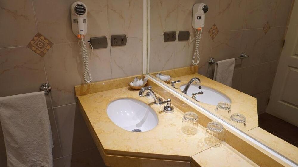 Foto del baño de Howard Johnson Hotel Rinconada de Los Andes