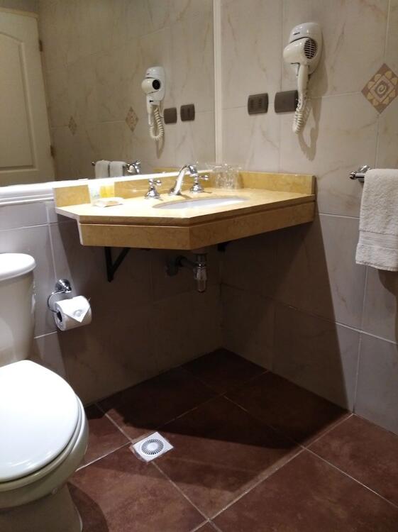 Foto del baño de Howard Johnson Hotel Rinconada de Los Andes
