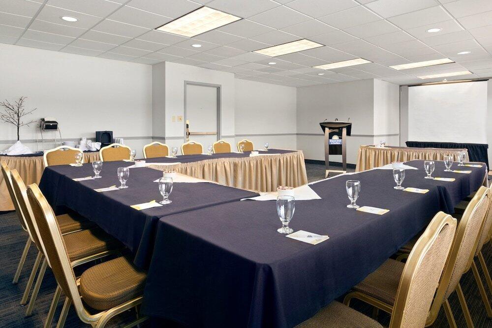 Foto general de Hotel Days Inn &amp;amp; Suites by Wyndham Moncton