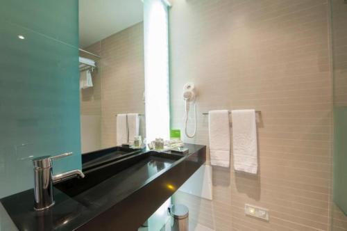 Foto del baño de INATEL Cerveira Hotel