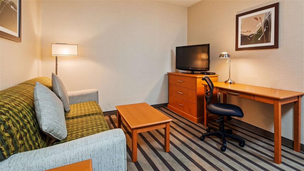 Foto de una habitación de Hotel Best Western King George Inn &amp;amp; Suites