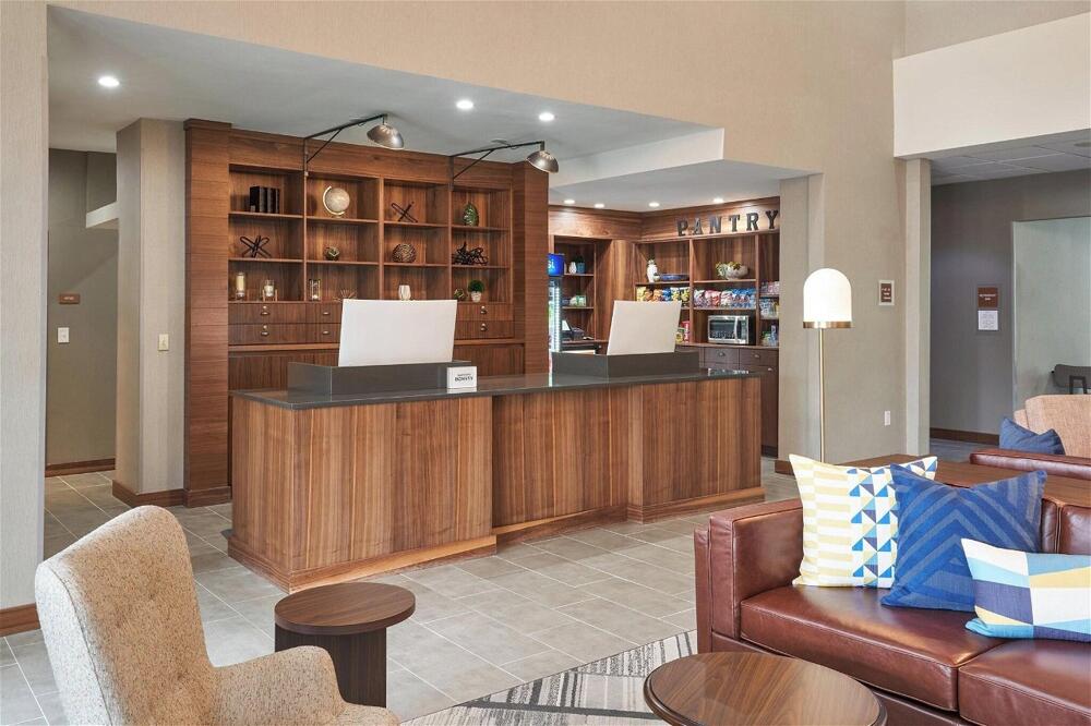 Foto de las zonas nobles de Hotel Four Points by Sheraton Chicago Schaumburg