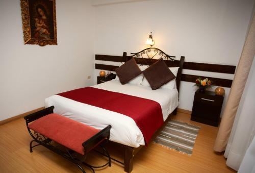 Foto de una habitación de Hotel Koyllur Inn