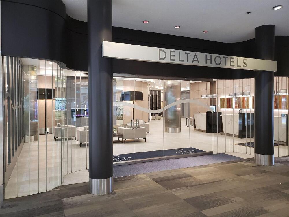 Foto del exterior de Delta Hotels by Marriott Edmonton Centre Suites