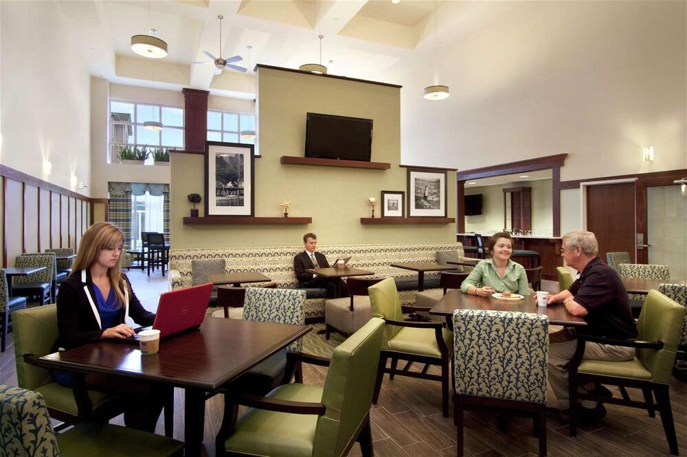 Foto de las zonas nobles de Hotel Hampton Inn &amp;amp; Suites Providence/Warwick-Airport