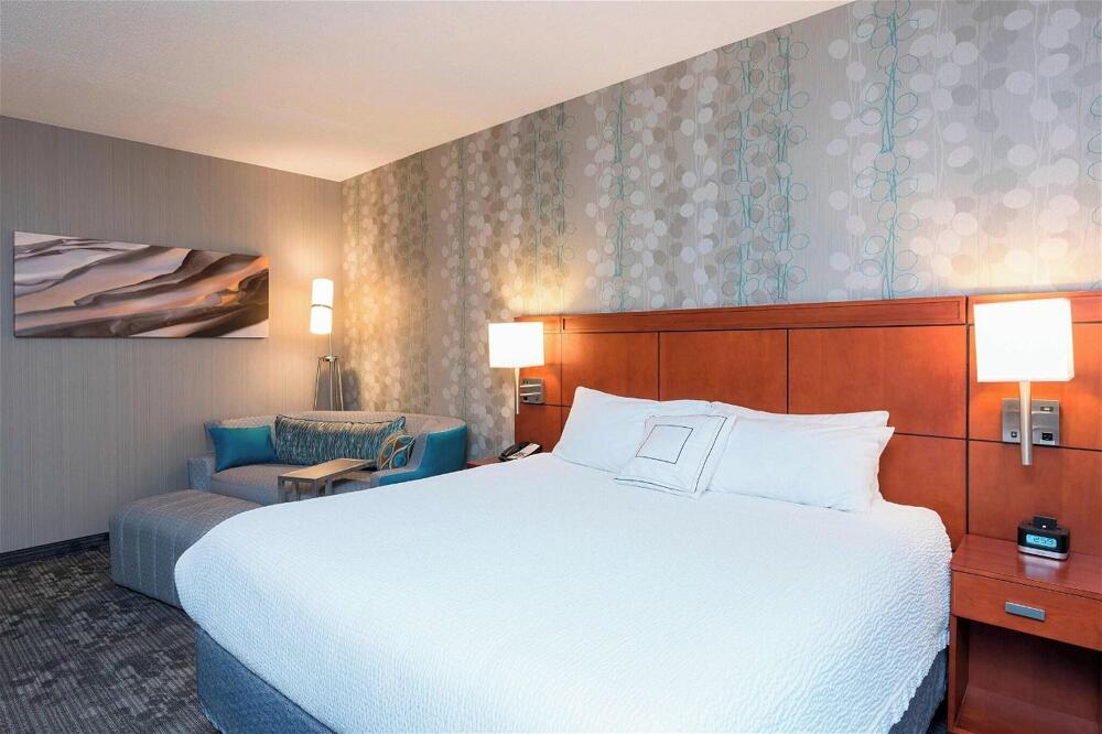 Room – Hotel Courtyard by Marriott Traverse City