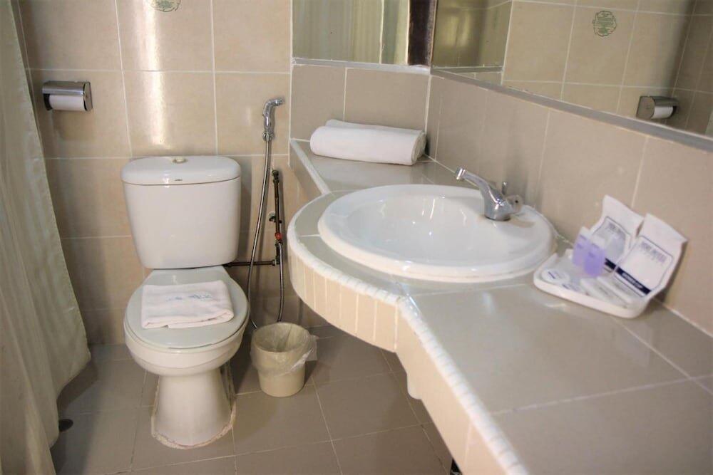 Foto del baño de Miri Hotel
